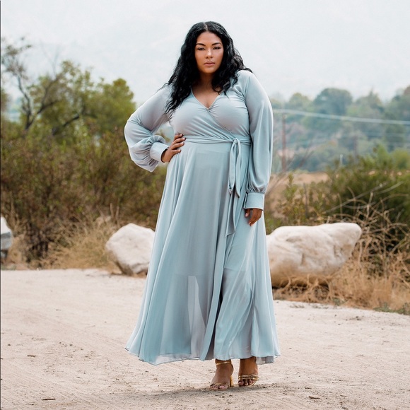 Plus Size ‘Opal’ Chiffon Maxi Dress - Picture 2 of 3